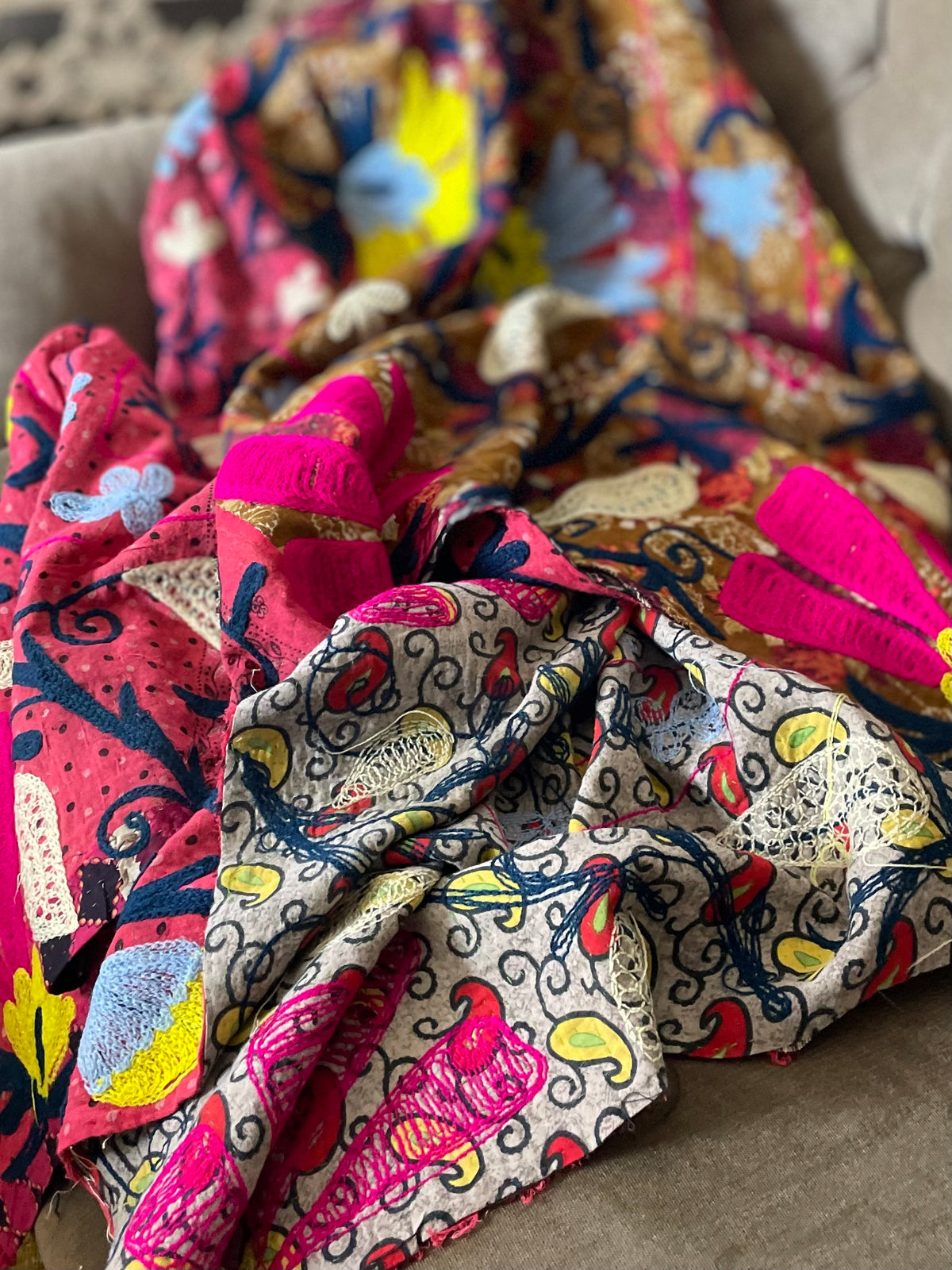Rowena Reversible Embroidered  Kantha Quilt. - Pink Flower