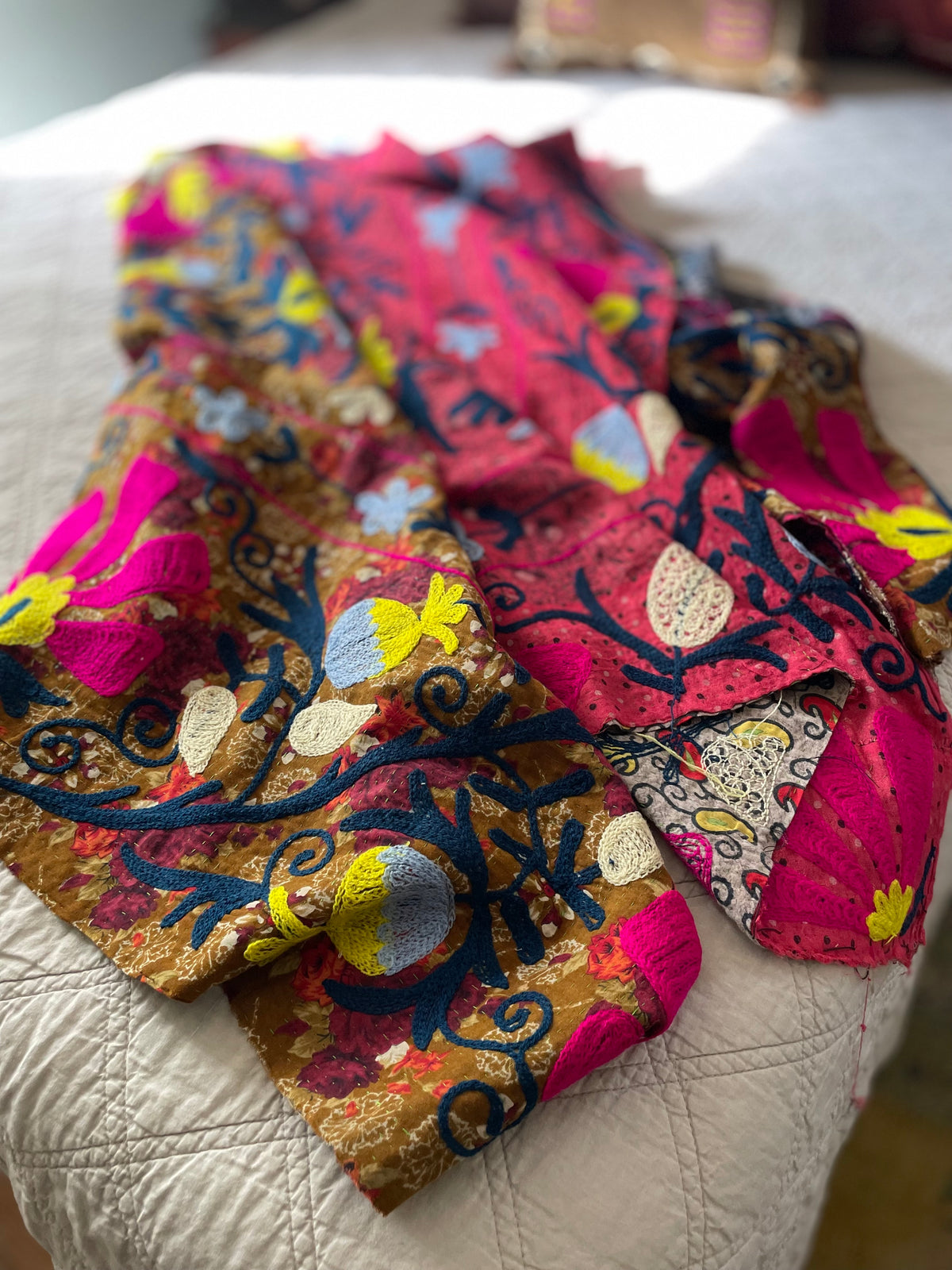 Rowena Reversible Embroidered  Kantha Quilt. - Pink Flower