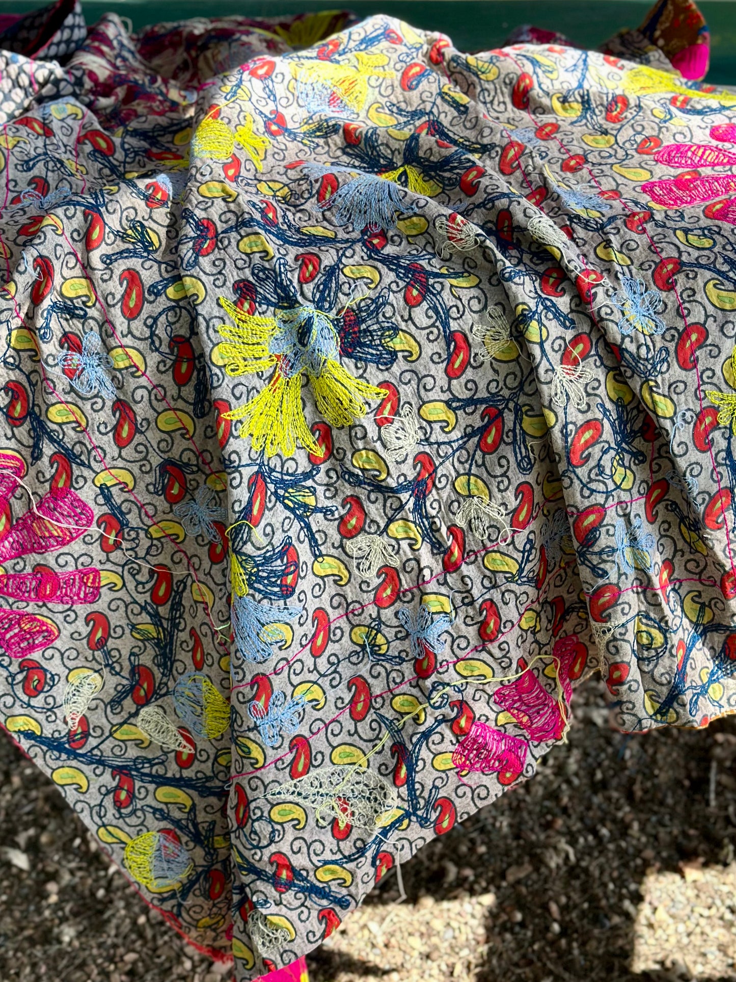 Rowena Reversible Embroidered  Kantha Quilt. - Pink Flower