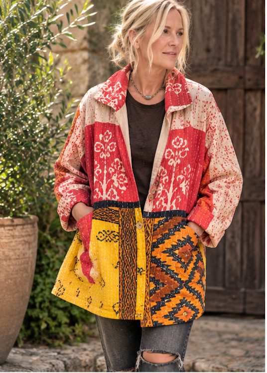 Wanderer Reversible Kantha Robe Button Front - Red & black