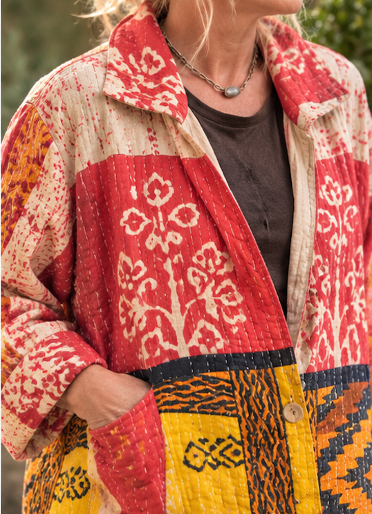 Wanderer Reversible Kantha Robe Button Front - Red & black